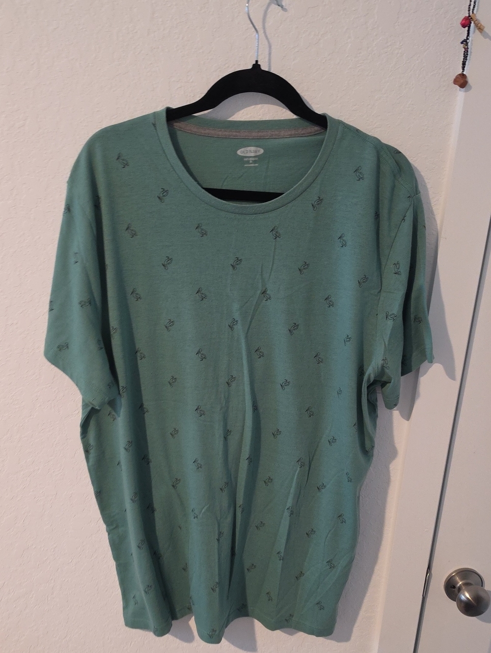 Old Navy Men's Sage Green Short-Sleeve Crewneck Tee with Micro Print